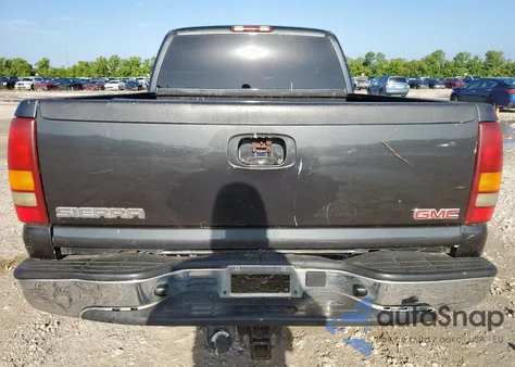 2003 GMC New Sierra C1500 z USA, uszkodzony, nr VIN 2GTEC19T831283708